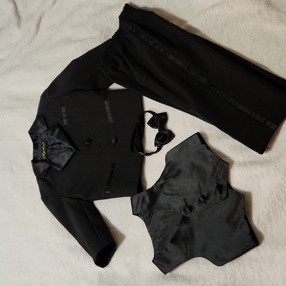 Rafael 4 piece toddler suit